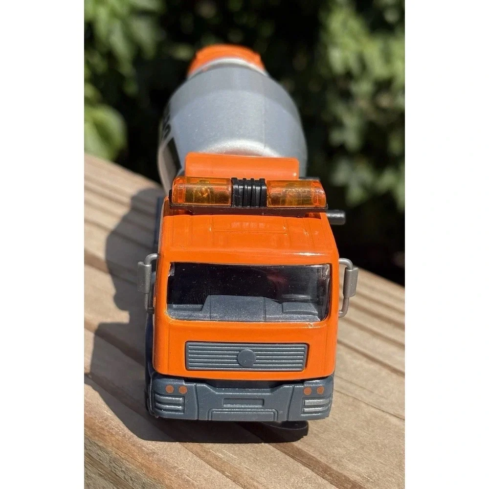 Fun Stuff Die-Cast Metal Cement Mixer Truck Pull Back Light & Sound FS 2451